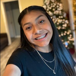 Meet your Posher, Adri